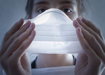 Brasil registra 20 milhões de casos de covid-19 e 566 mil óbitos