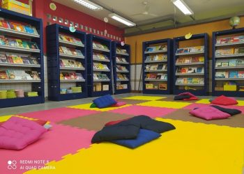 Escola reabre biblioteca e dá nome de ex-servidora