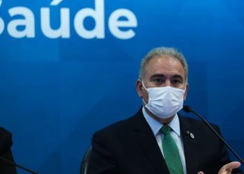 Covid-19: Saúde confirma dose de reforço de vacina para idosos