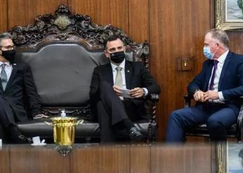 Governadores de ES e MG se reúnem em Brasília por ‘Acordo de Mariana’