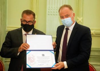 Governador entrega comenda Jerônymo Monteiro ao presidente do STJ, ministro Humberto Martins