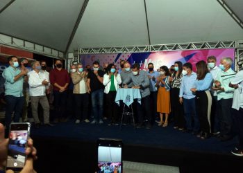 Governador inaugura espaço multiesportivo e anuncia inúmeros investimentos para Jaguaré