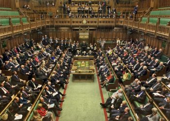 Reino Unido irá retirar medidas de restrição à Covid-19 gradualmente