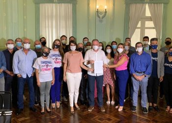 Governo do Estado firma termo de compromisso com setor produtivo visando combate à pandemia