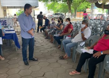 Freitas confere serviços de oftalmologia no Hospital Municipal de Conceição da Barra