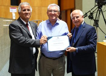 Evilázio Altoé e UNICEJ-ADVJ são homenageados na ALES