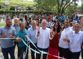 Governador entrega obras e anuncia novos investimentos em Atílio Vivácqua