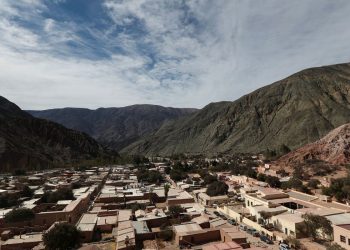 Tremor de magnitude 6,8 sacode extremo noroeste da Argentina