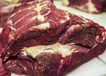 Para conter inflação, governo zera imposto de importação de alimentos