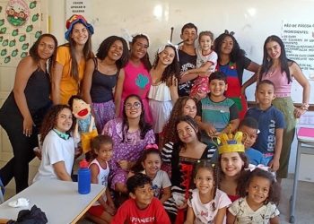 Alunos de Escola Estadual de São Mateus realizam atividades com crianças do Ensino Infantil