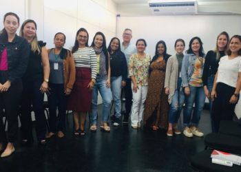 Secretaria Municipal de Assistência Social firma parceria com a Microlins no Projeto Desenvolvimento Profissional para crianças e adolescentes