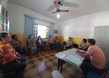 Secretaria Municipal de Assistência Social firma parceria com a Microlins no Projeto Desenvolvimento Profissional para crianças e adolescentes