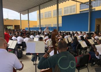 Sedu e Secult promovem apresentações da Oses nas escolas da Rede Estadual