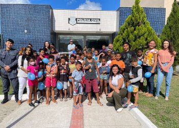 Crianças e adolescentes do Cras de Jaguaré participam de atividade com policiais civis e militares
