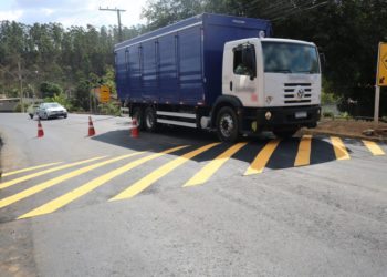 Bairro Santa Luzia em Nova Venécia recebe quebra-molas