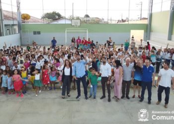 Estado e município de Nova Venécia em parceria revitalizam prédio compartilhado de suas escolas