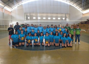 Atletas de base do voleibol jaguarenses participam de intercâmbio em Pancas