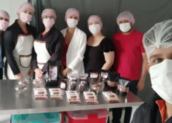 Nutricionistas da Seme visitam agroindústria de chocolates em São Gabriel da Palha