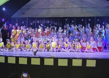 Espetáculo de dança emociona famílias em Jaguaré