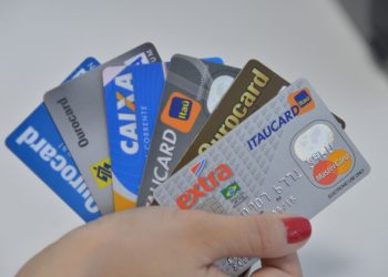 Pagamentos com cartões movimentam R$ 827 bilhões no 3º trimestre