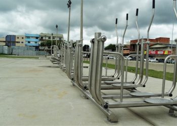 Prefeitura instala academia ao ar livre na Praça Nicolau Falchetto em Jaguaré