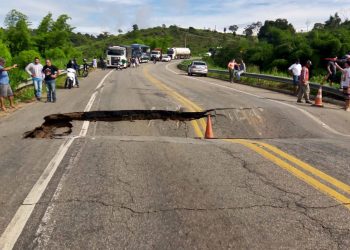 Bahia e Espírito Santo estão em alerta por causa de enchentes
