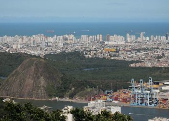 CCJ do Senado aprova PEC da Transição