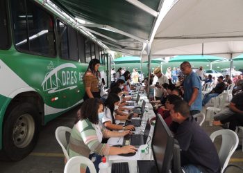 Anvisa proíbe fabricação de sete produtos para cabelos