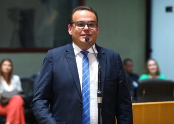 Deputado Denninho propõe canal de denúncia para o profissional de telemarketing