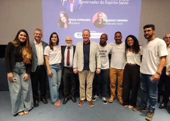 Montadoras paralisam produção e dão férias coletivas aos funcionários