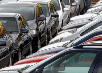 Pacote para carro popular recebe aval de Lula, informa Haddad