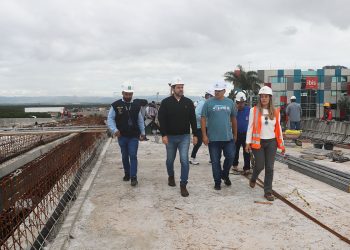 ALES: Xambinho realiza última visita técnica ao viaduto de Carapina