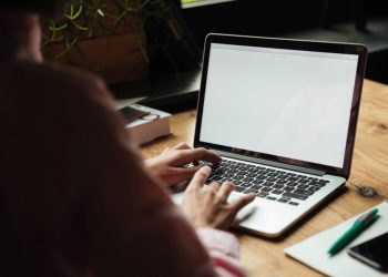 País deve ter 17 mil novos casos de câncer no colo do útero até 2025