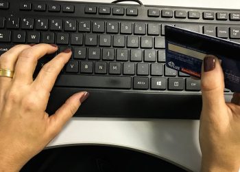 Isenção de compras online causará 2,5 mi de demissões, dizem entidades