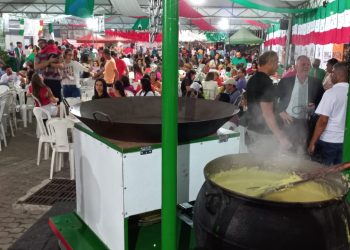 XI Semana Cultural Italiana: VI Noite: tudo pronto para o tombo da polenta