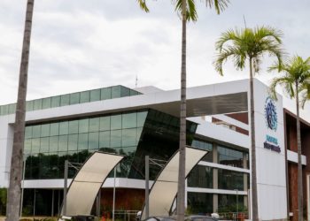 Lula passa por cirurgia no quadril em hospital de Brasília