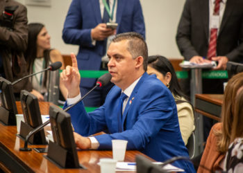 STF: gestante com contrato temporário tem estabilidade e licença