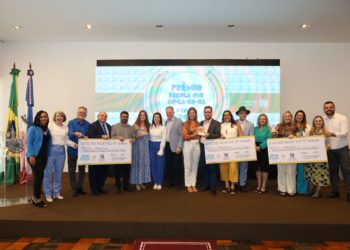 Escolas da Rede Pública Estadual e Municipal são premiadas pelo Governo do Estado