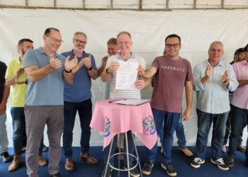 Adiada exigência de visto para turistas dos EUA, Canadá e Austrália