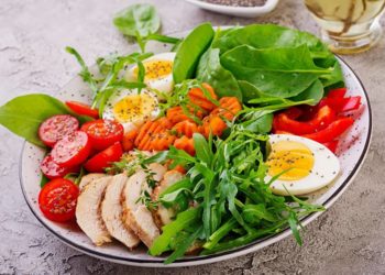 Confira dicas de cuidados com a alimentação durante a folia de Carnaval