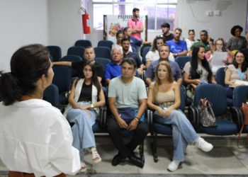 Rede de saúde do DF entra em colapso por dengue, diz governador