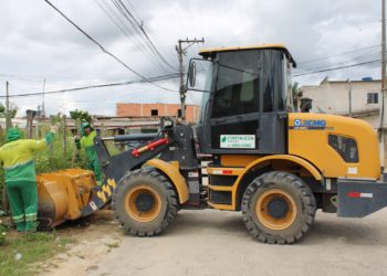 Dólar sobe para R$ 4,98 em dia de nervosismo no mercado
