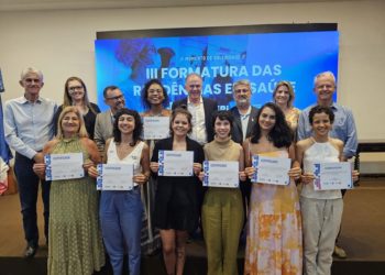 Dólar sobe para R$ 4,98 em dia de nervosismo no mercado