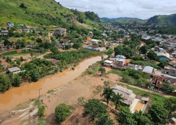 Governador coordena reunião sobre ações de recuperação dos municípios atingidos pela chuva
