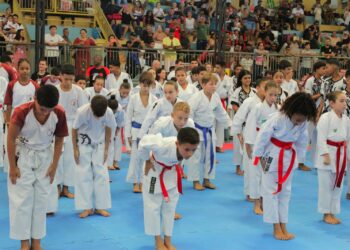 Mais de 300 atletas participaram da abertura do Estadual de Karate em Jaguaré