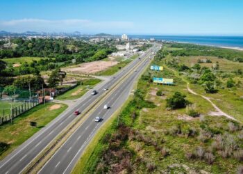 Leite anuncia construção de 538 casas para vítimas das chuva no RS