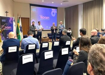 Judoca Beatriz Souza conquista o primeiro ouro brasileiro em Paris