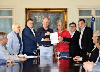 Fogo já consumiu 1,3 milhão de hectares e volta a aumentar no Pantanal