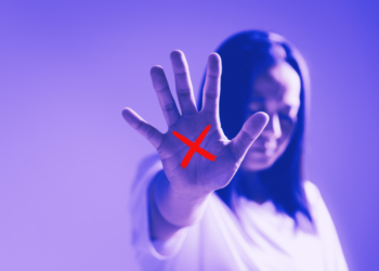 Lei Maria da Penha avança, mas não coíbe alta de crimes contra mulher