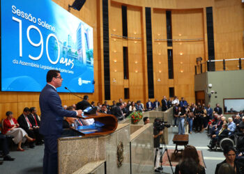 190 anos: protagonismo da Ales e homenagens marcam sessão